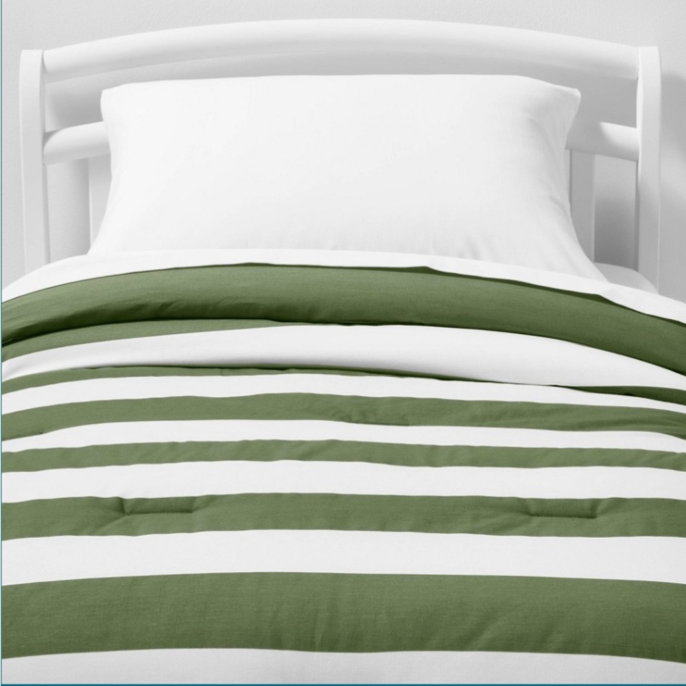 Pillowfort Toddler Bed Rugby Striped Cotton Comforter Green & White